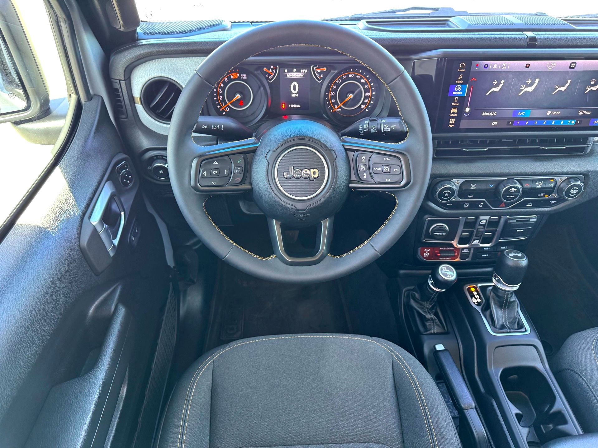 Used 2024 Jeep Wrangler Willys image 21