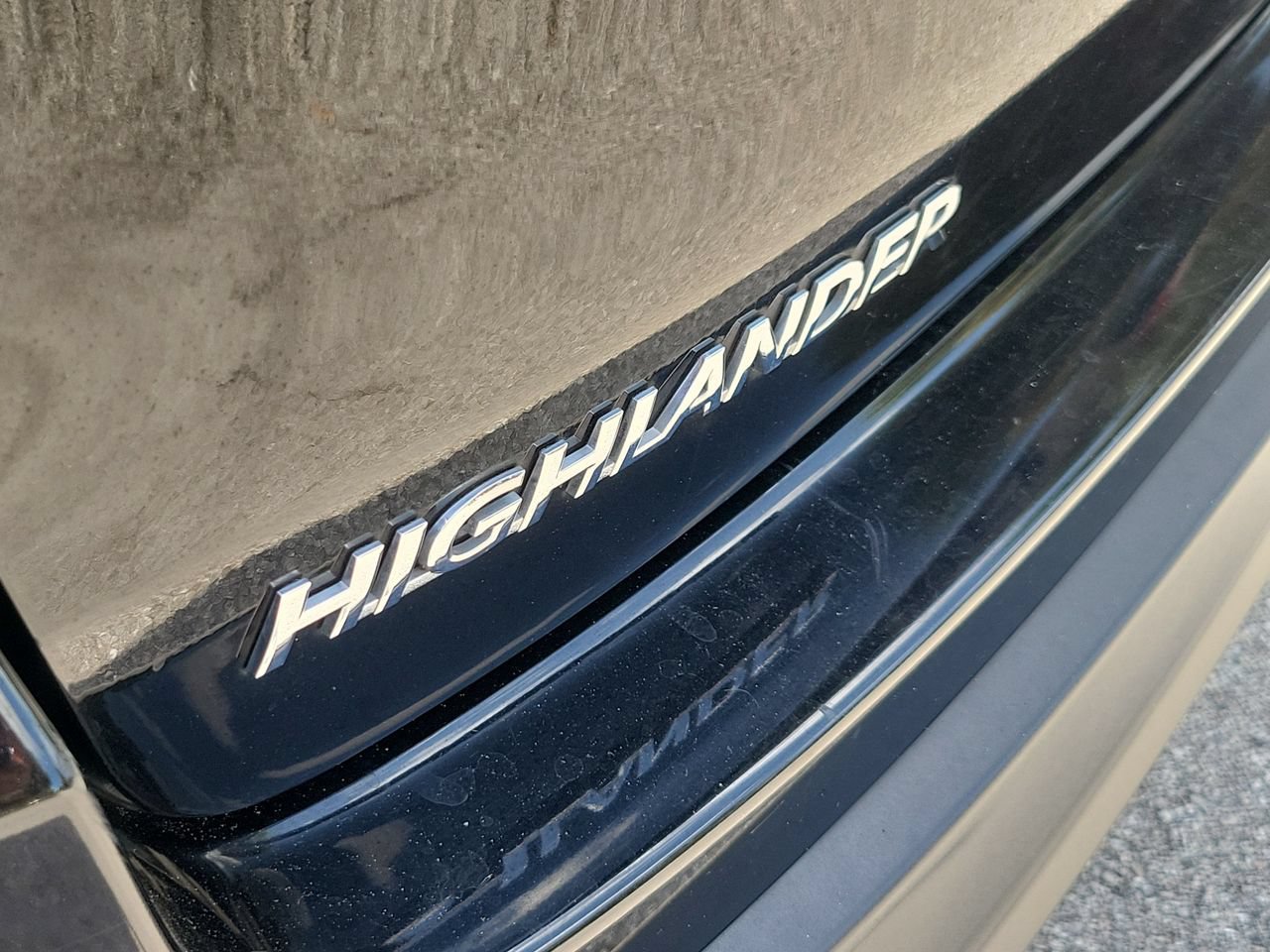 Used 2019 Toyota Highlander LE FWD image 6