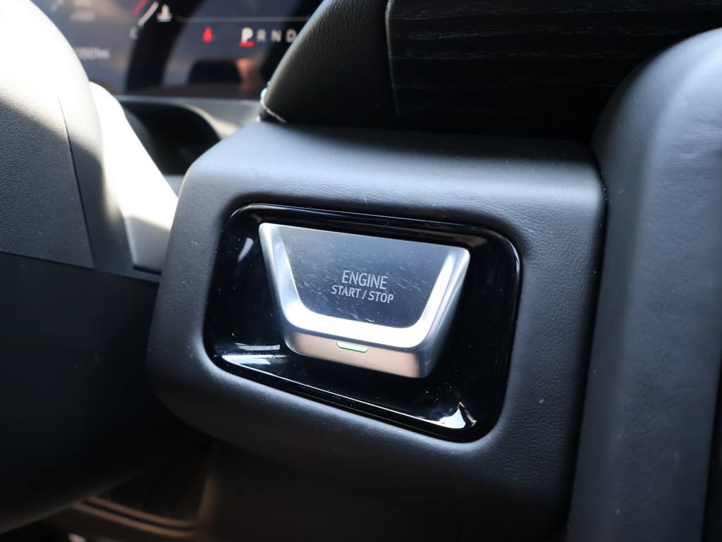 Certified 2025 GMC Yukon AT4 Ultimate AWD/4WD image 23