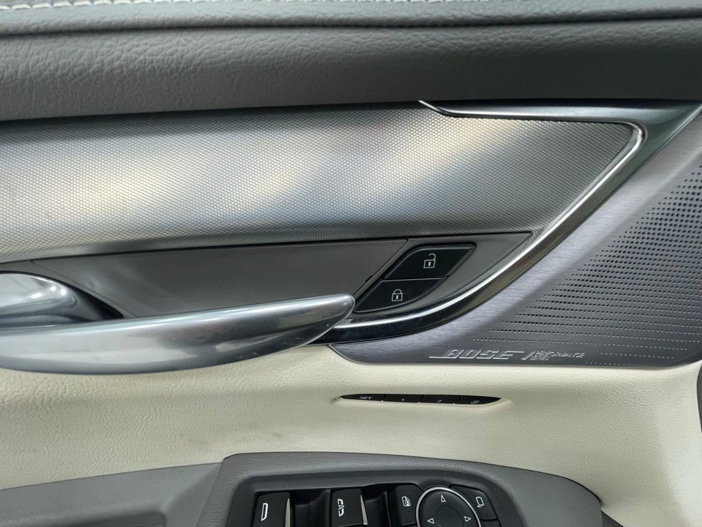 Used 2022 Cadillac XT5 Premium Luxury AWD/4WD image 13