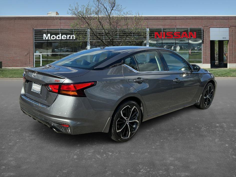 Certified 2023 Nissan Altima 2.5 SR image 4