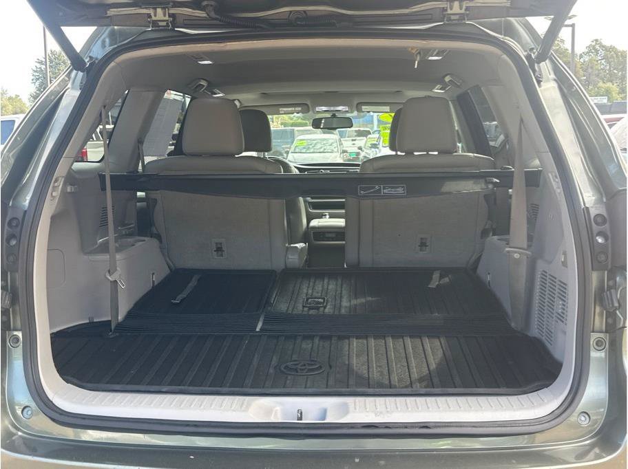 Used 2014 Toyota Highlander XLE AWD/4WD image 7