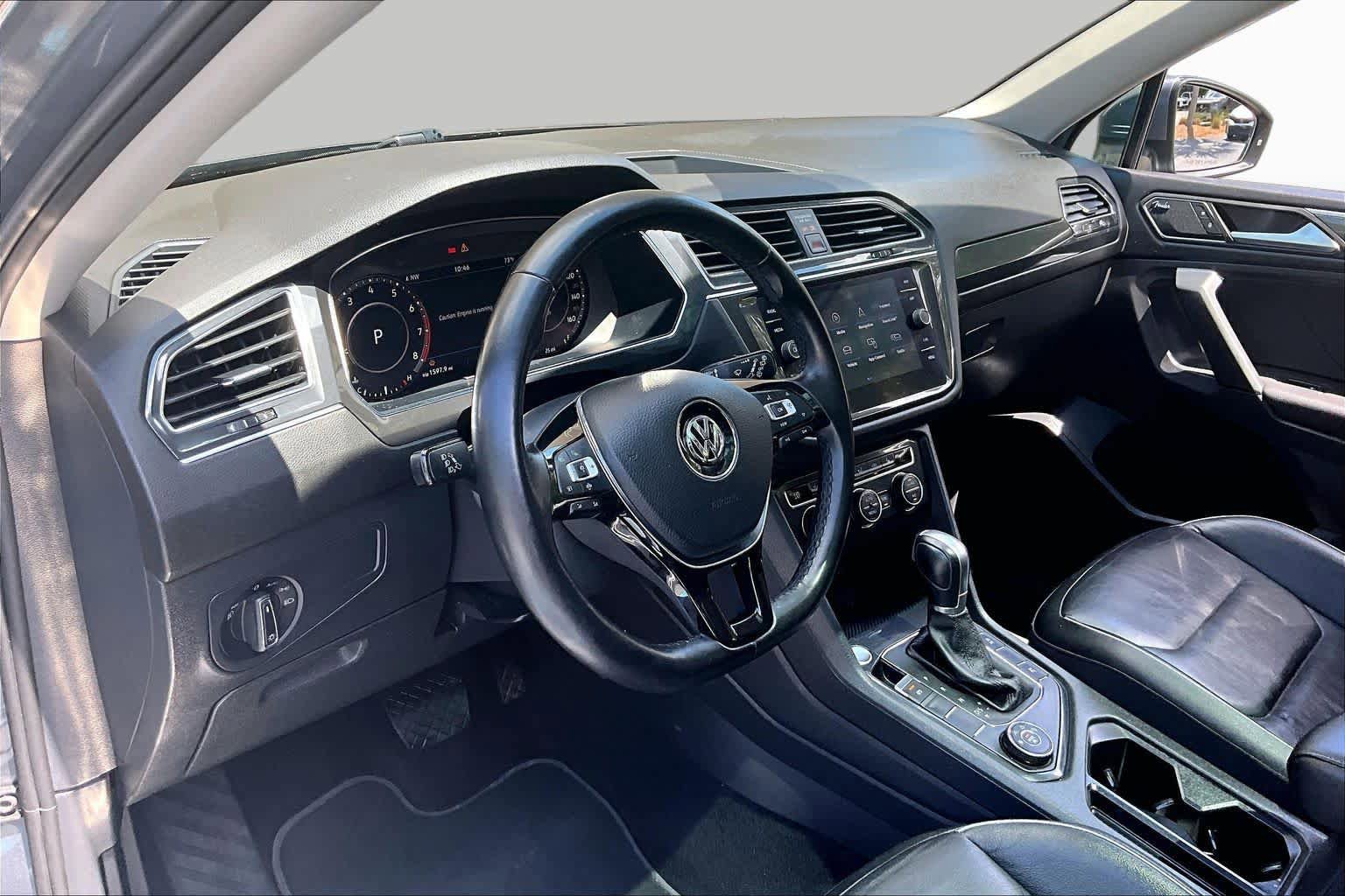 Used 2019 Volkswagen Tiguan SEL Premium AWD/4WD image 18