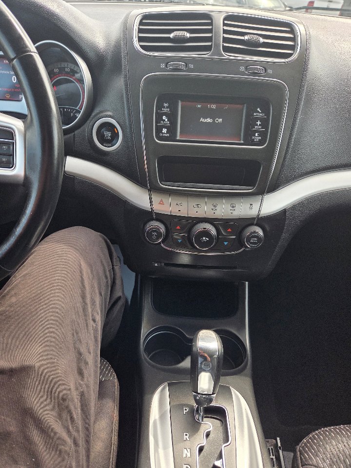 Used 2014 Dodge Journey SXT image 23