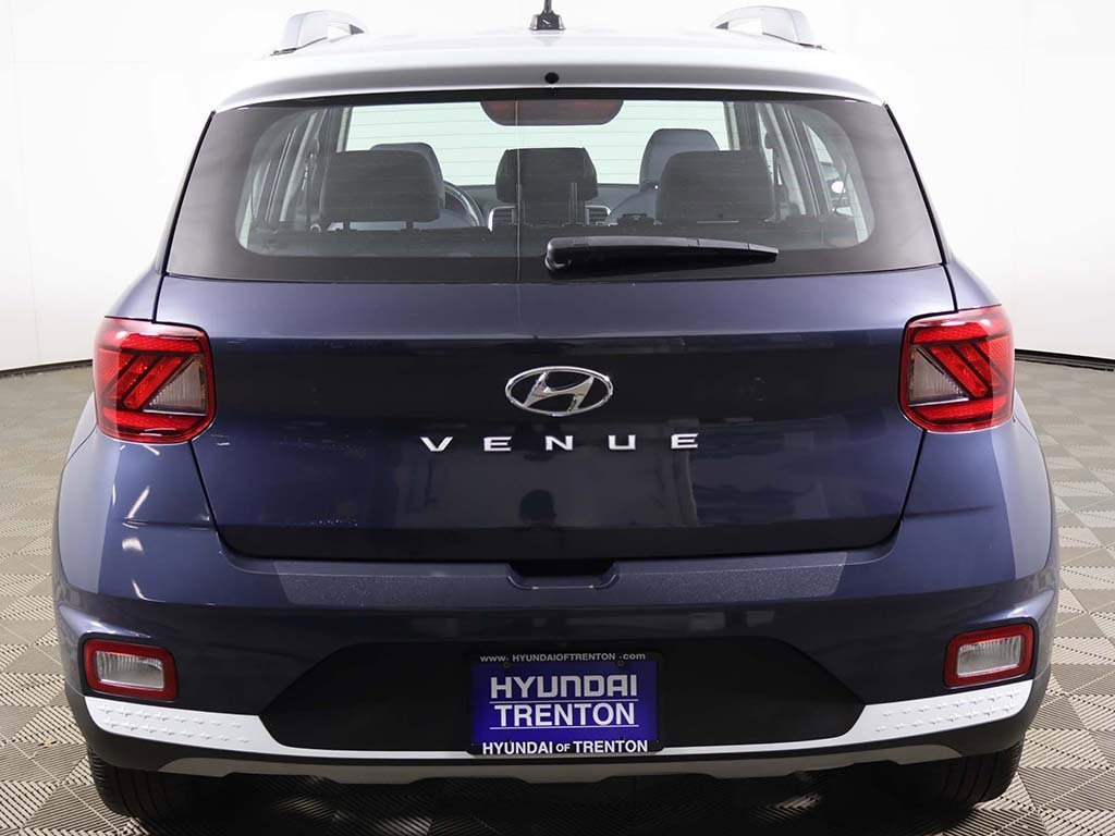 Certified 2023 Hyundai Venue Limited image 12