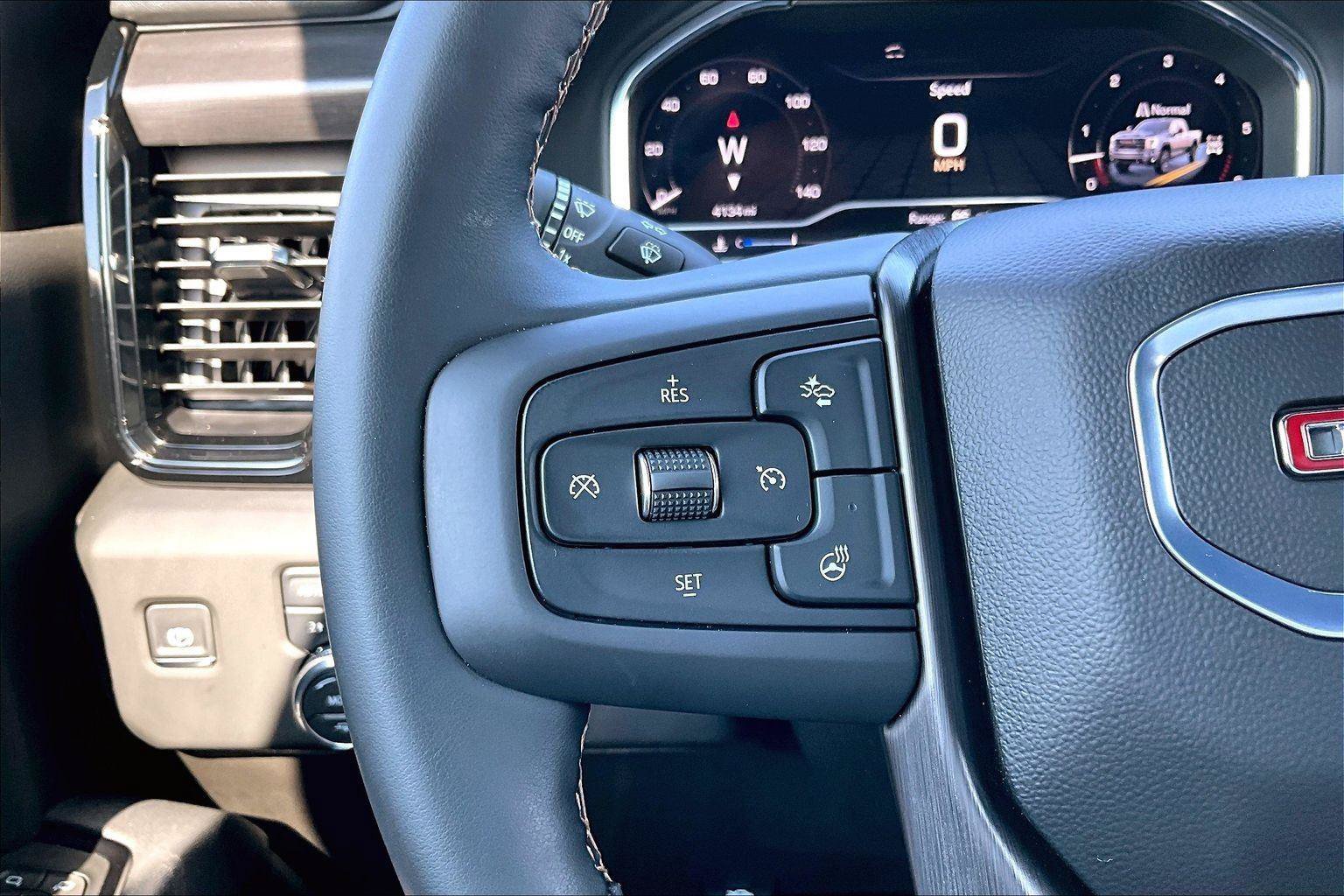 Used 2025 GMC Sierra 2500 AT4 w/ AT4 Premium Plus Package AWD/4WD image 19