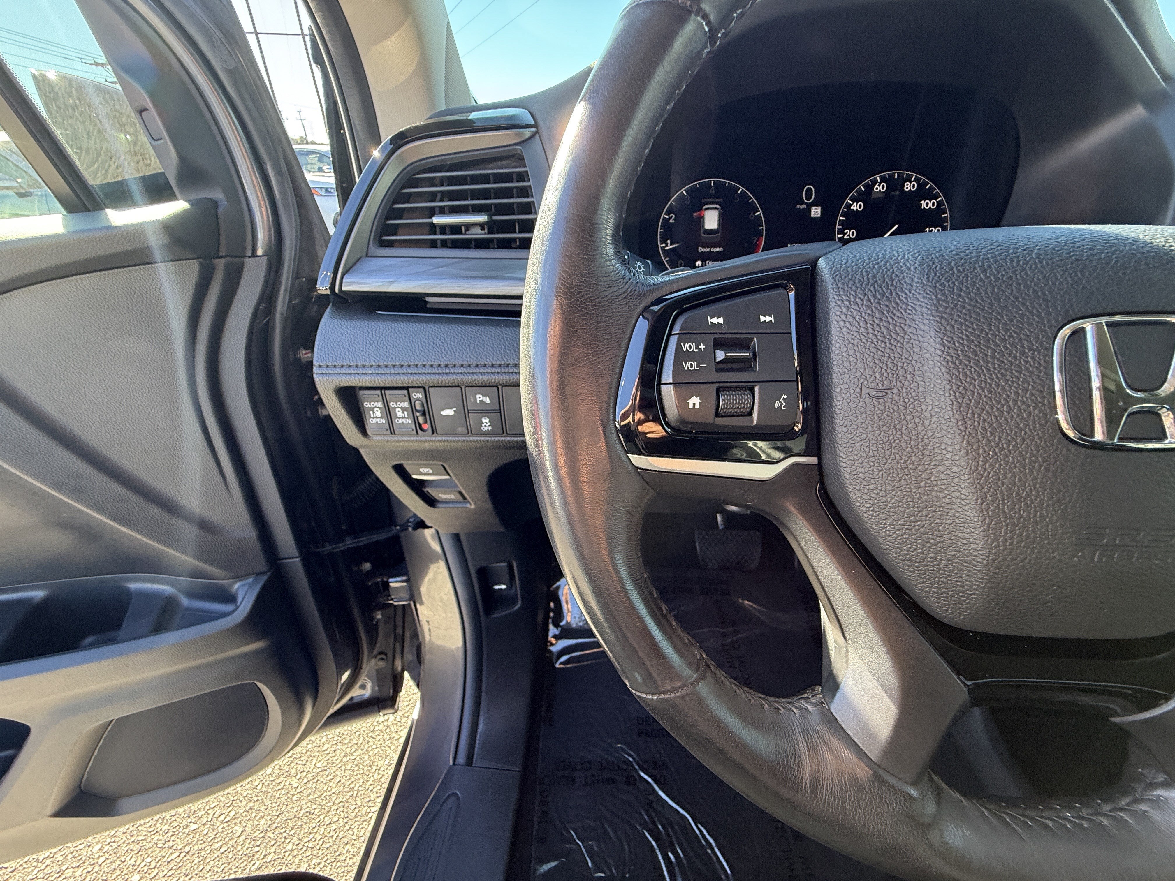 Certified 2025 Honda Odyssey Elite image 19