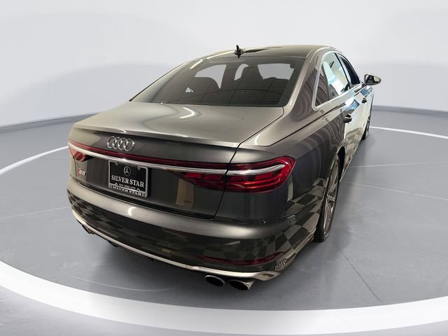 Used 2023 Audi S8 AWD/4WD image 4