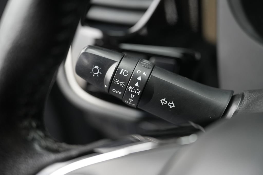 Used 2016 Mitsubishi Outlander SE AWD/4WD image 46