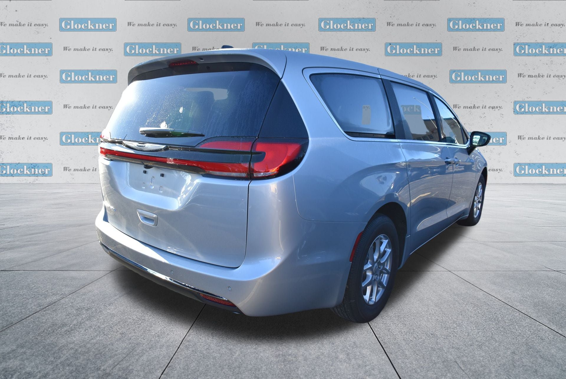 New 2026 Chrysler Pacifica Select FWD image 6