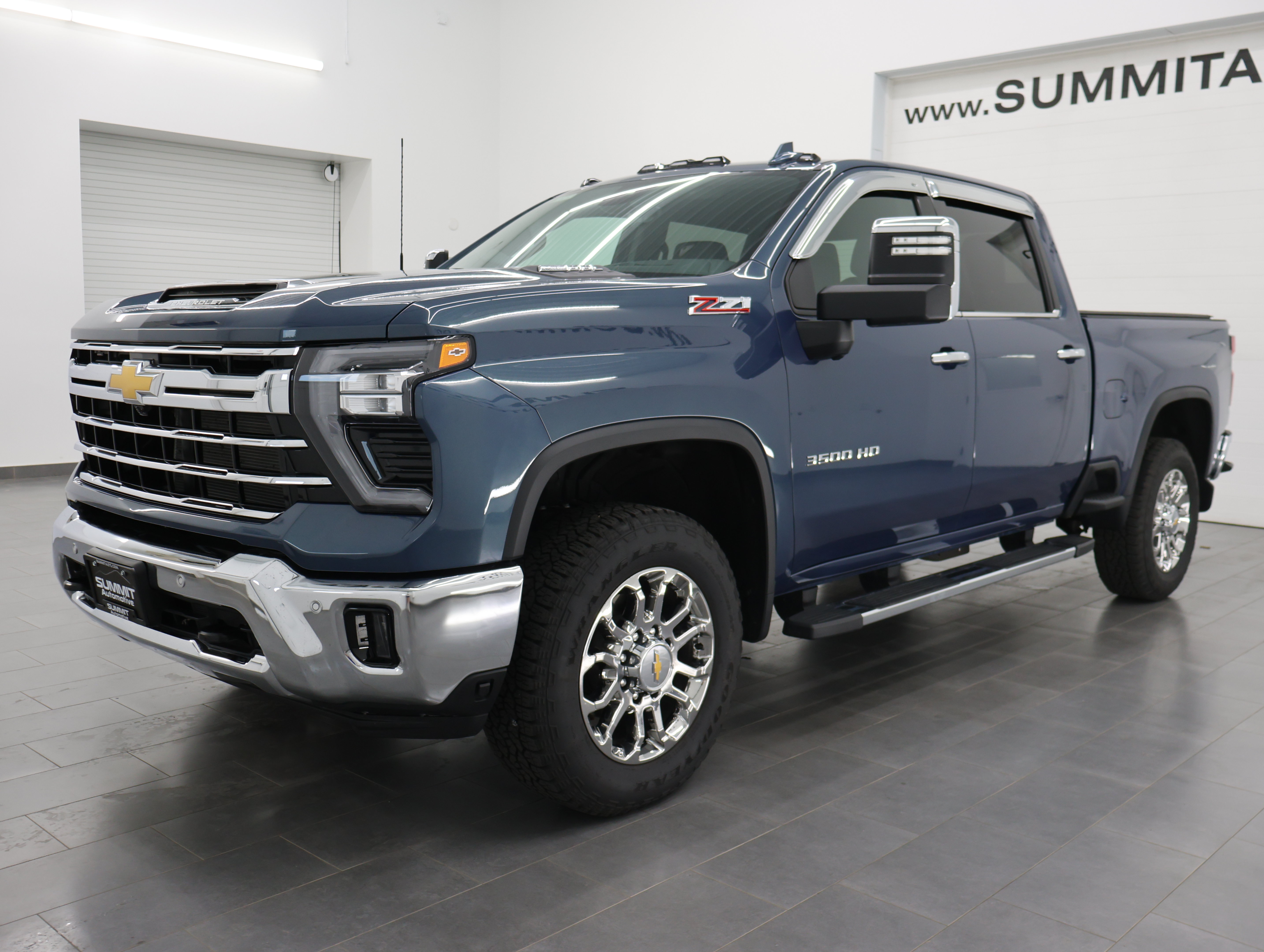 Used 2026 Chevrolet Silverado 3500 LTZ w/ LTZ Plus Package AWD/4WD image 7