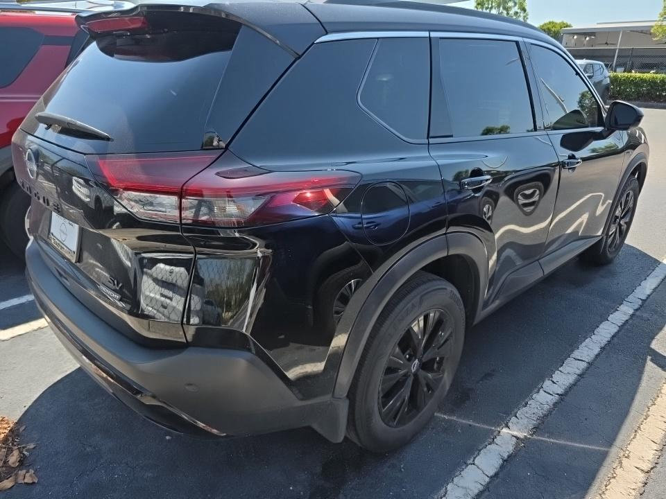 Used 2023 Nissan Rogue SV image 6