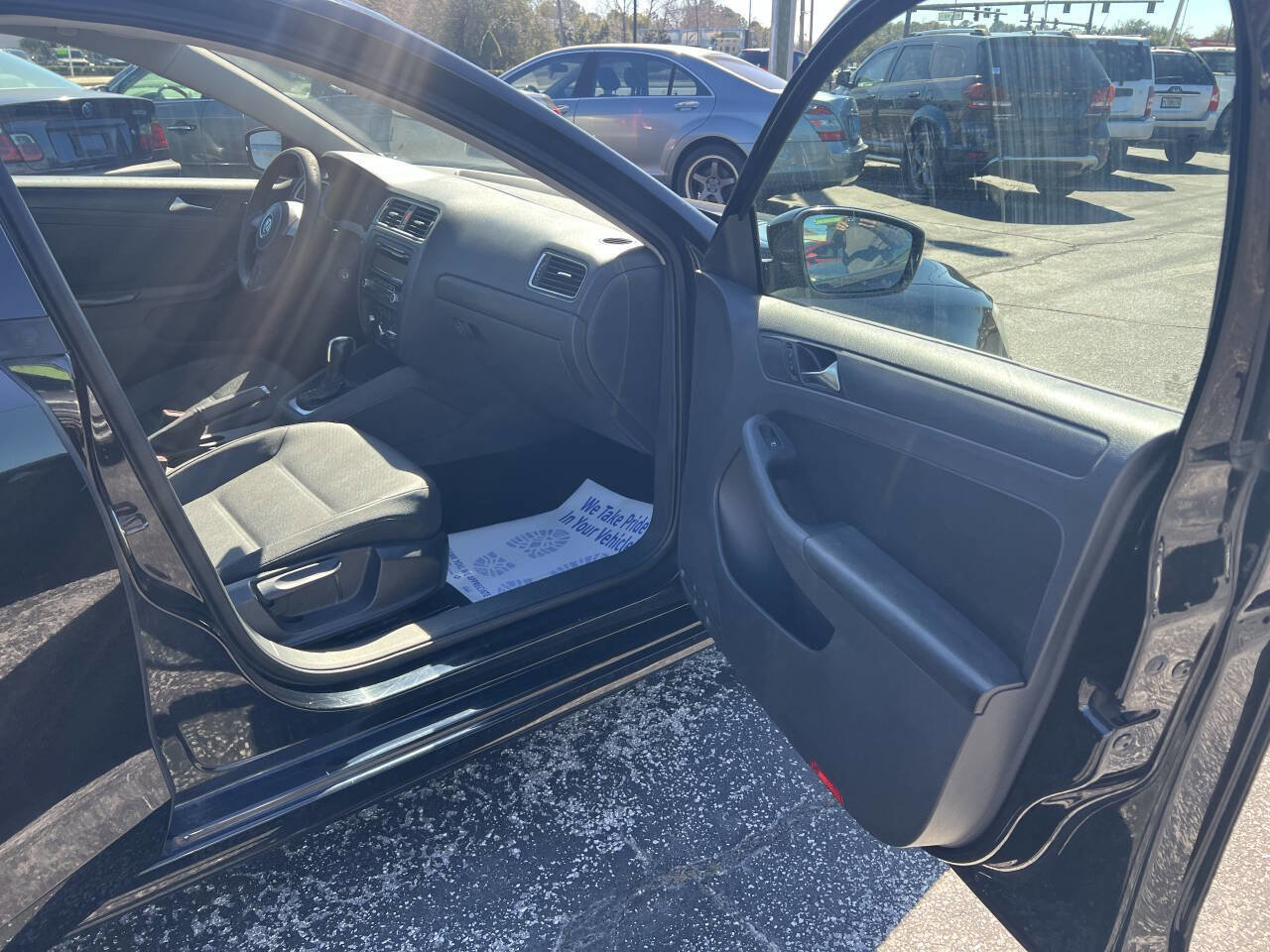 Used 2011 Volkswagen Jetta SE image 12