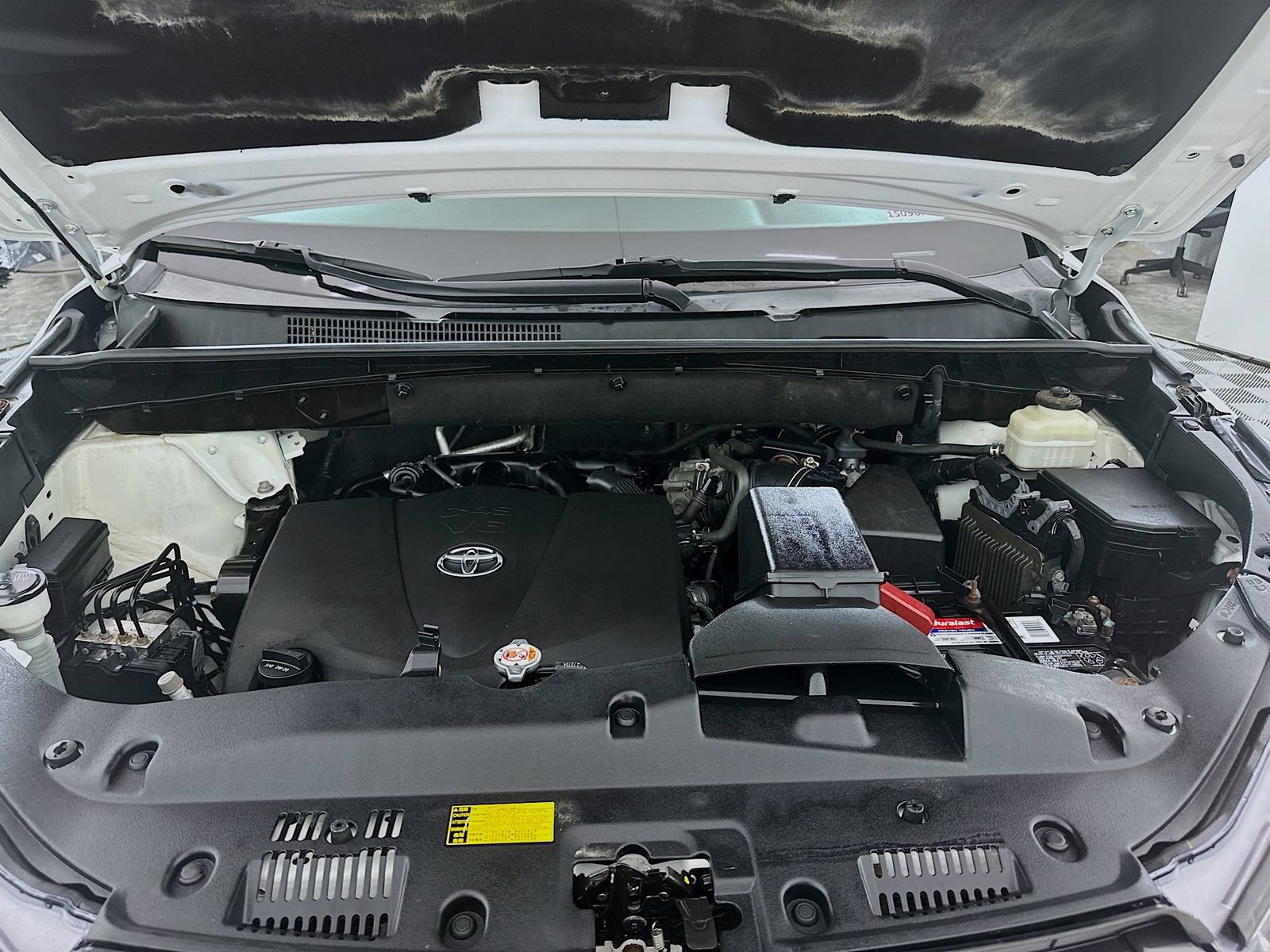Used 2018 Toyota Highlander SE AWD/4WD image 32