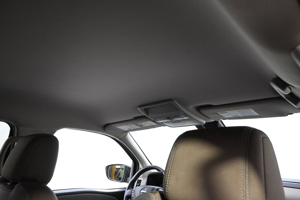 Used 2022 Nissan Frontier SV image 17