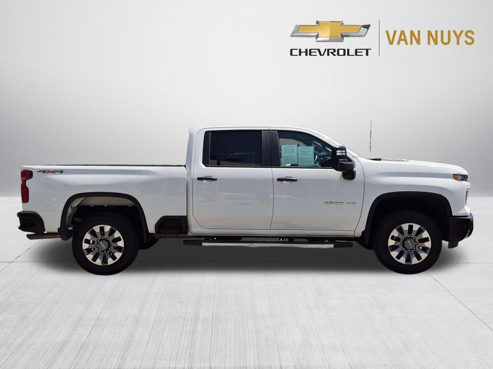 Used 2025 Chevrolet Silverado 2500 Custom AWD/4WD image 4