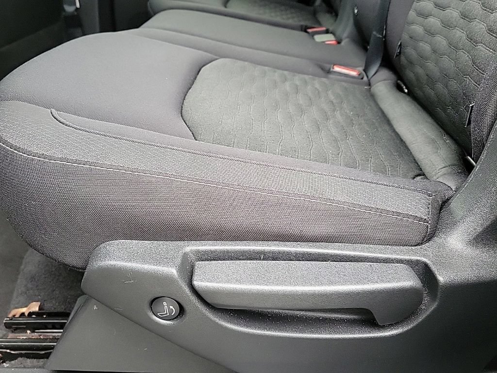 Used 2022 Nissan Pathfinder SV AWD/4WD image 10