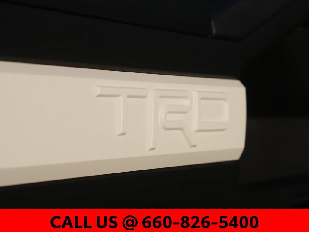 Used 2024 Toyota Tacoma TRD Off-Road AWD/4WD image 31