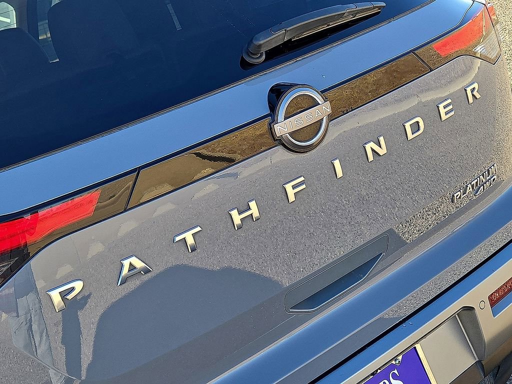 Used 2022 Nissan Pathfinder Platinum w/ Cargo Package image 12