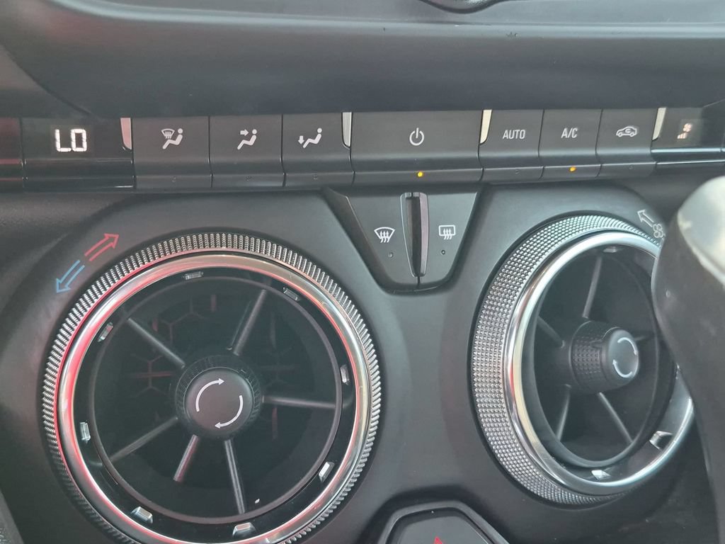 Used 2019 Chevrolet Camaro LT RWD image 18
