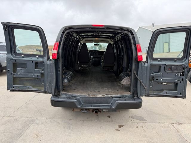 Used 2017 Chevrolet Express 2500 image 21