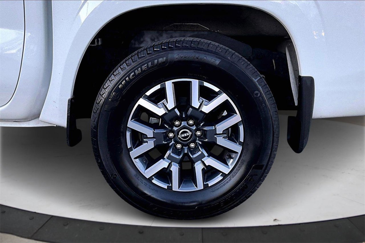 Used 2024 Nissan Frontier SL w/ Technology Package image 34