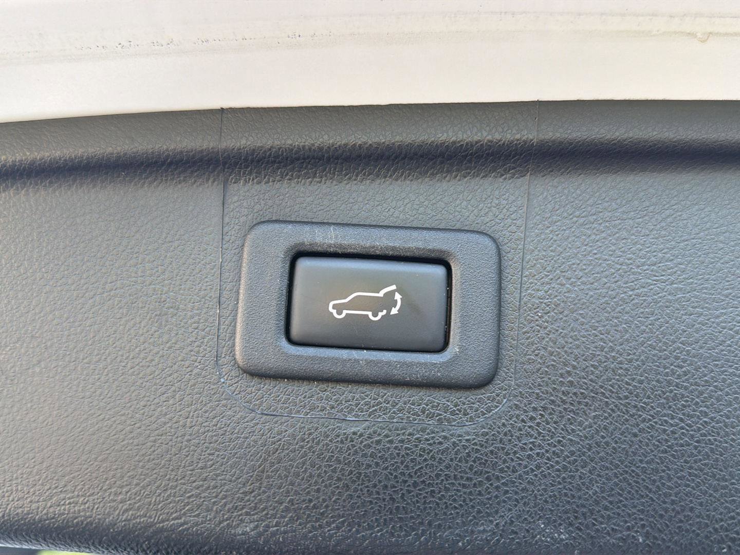 Used 2018 Subaru Outback 2.5i Touring AWD/4WD image 36