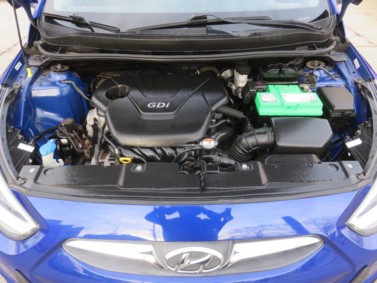 Used 2014 Hyundai Accent SE w/ Option Group 3 FWD image 34