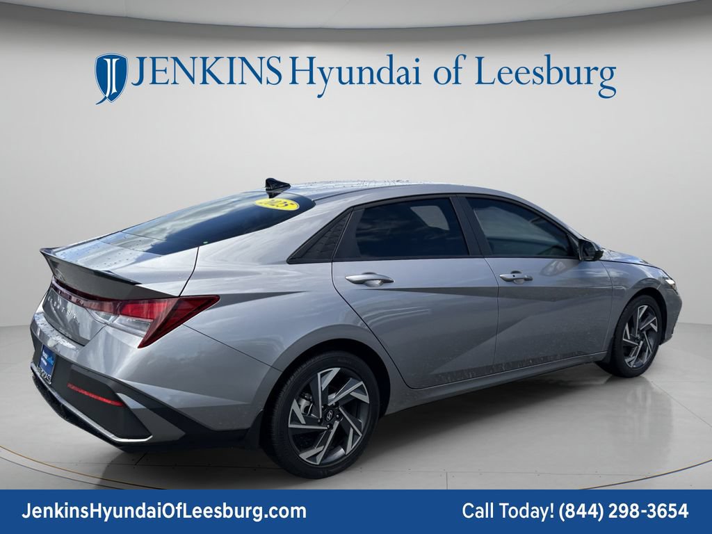 Certified 2025 Hyundai Elantra Sport FWD image 5