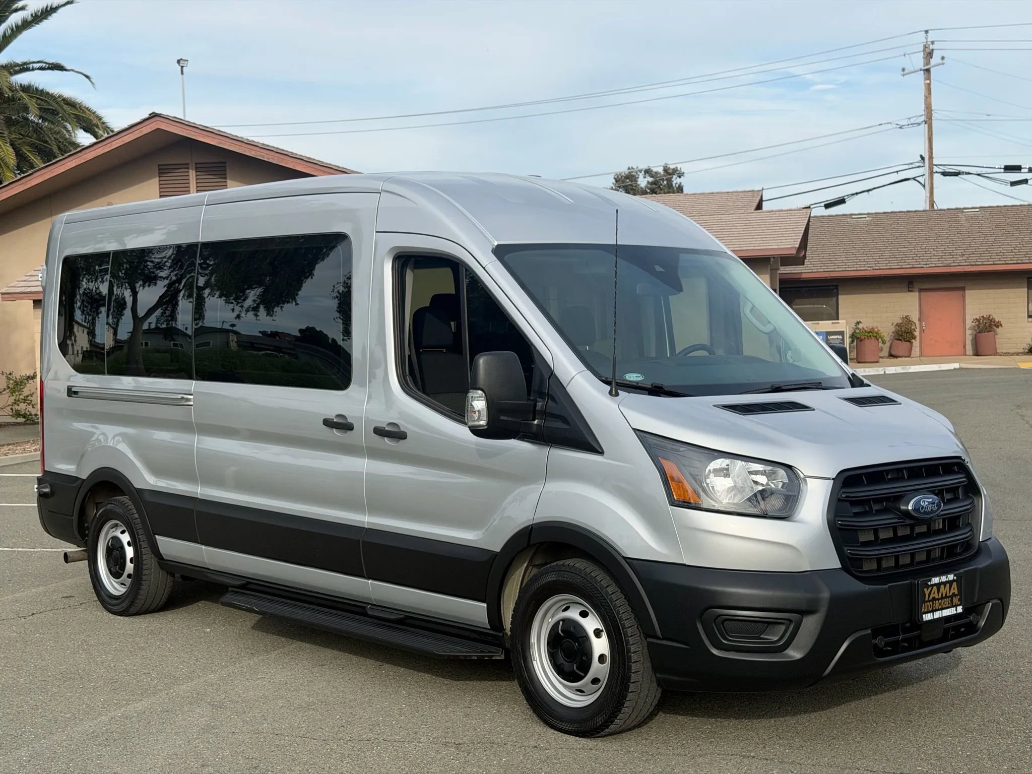 Used 2020 Ford Transit 350 XL RWD image 5