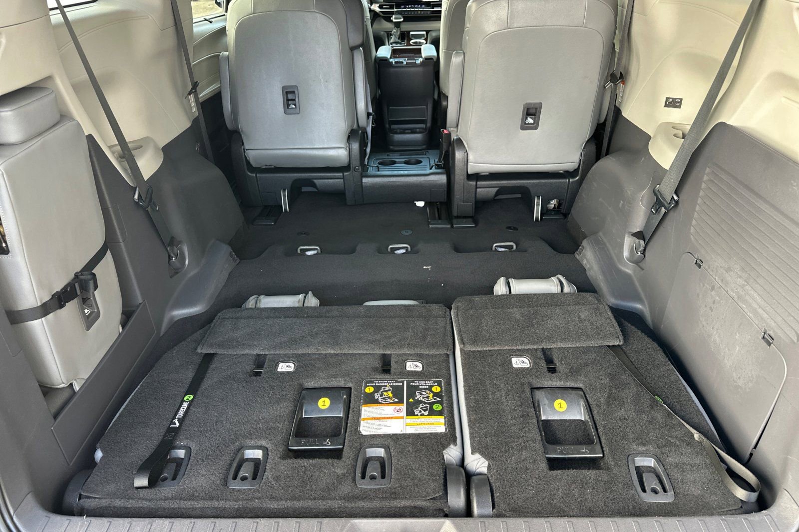 Certified 2022 Toyota Sienna XLE image 17