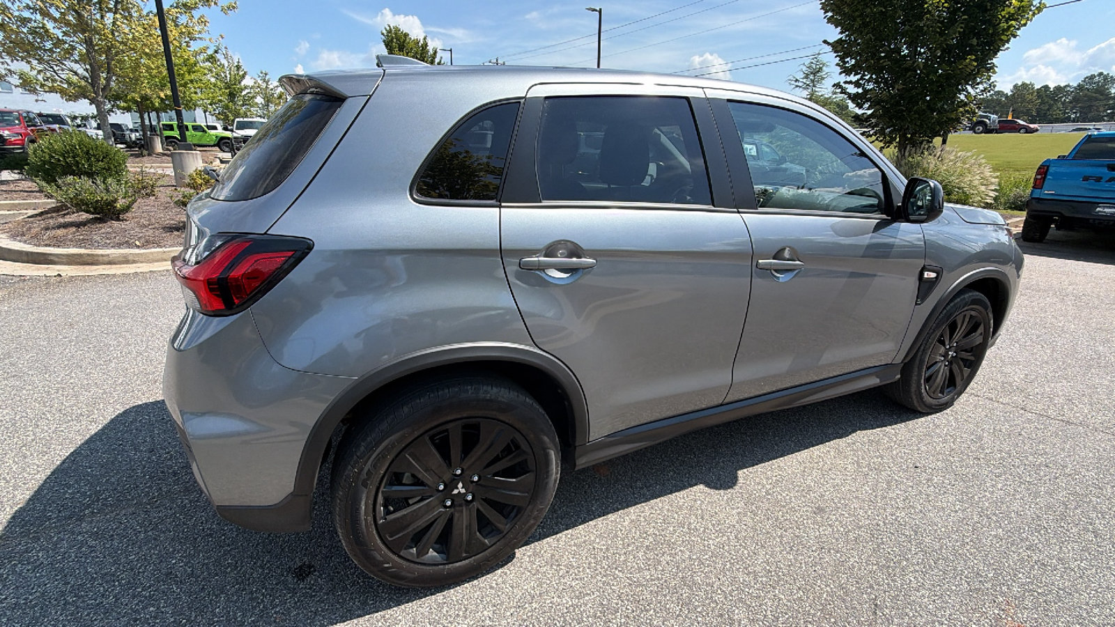 Used 2025 Mitsubishi Outlander Sport AWD image 8