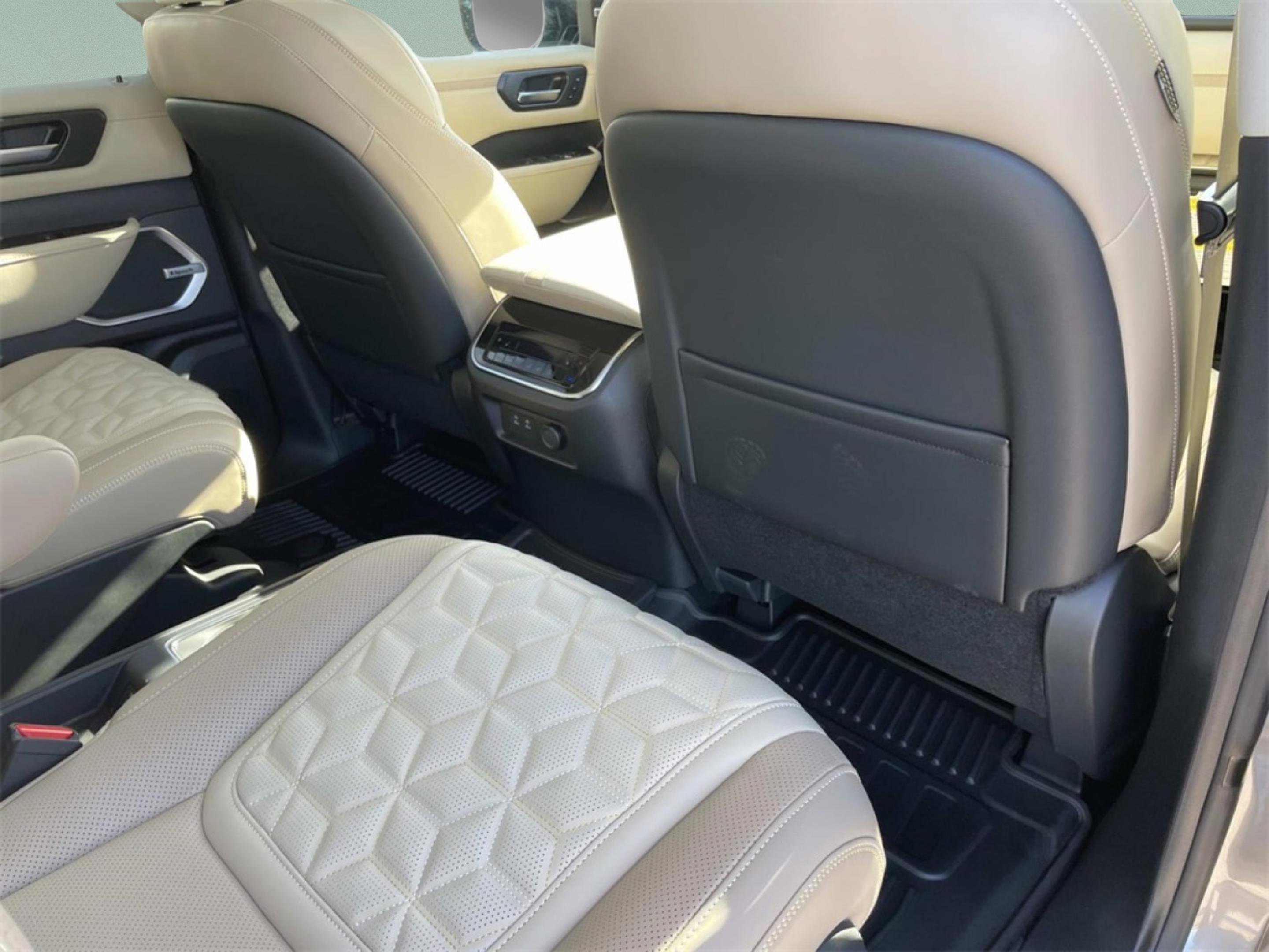 New 2026 Nissan Armada Platinum image 26