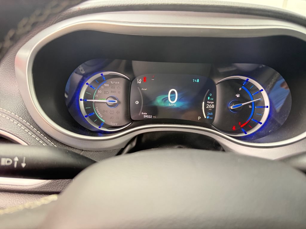 Used 2024 Chrysler Pacifica Limited FWD image 13
