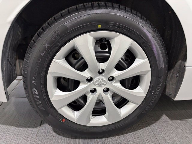 Used 2024 Toyota Corolla LE FWD image 24