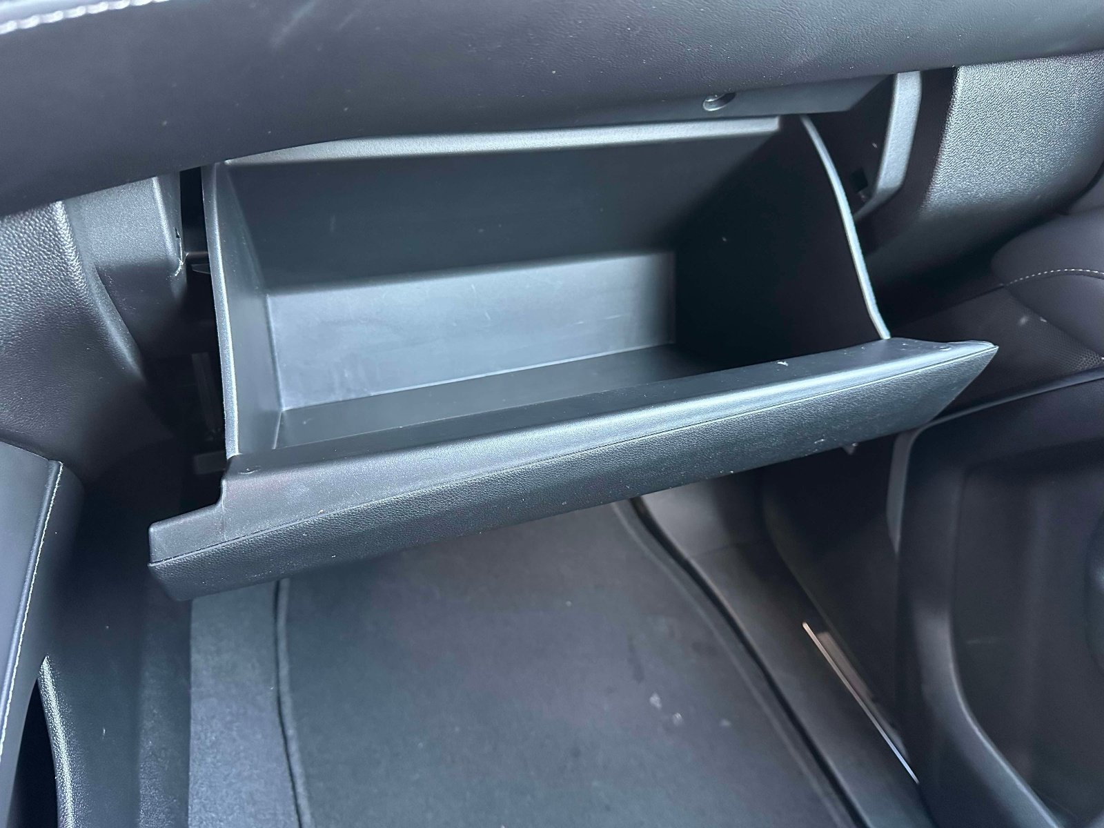 Used 2024 Chevrolet Suburban LT image 33