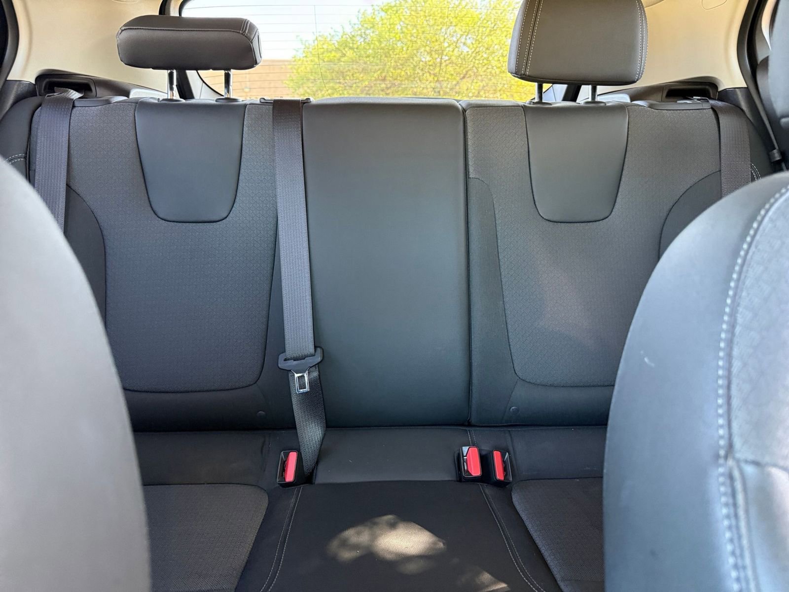 Used 2025 Buick Encore GX Preferred image 38