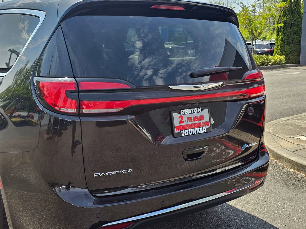 Used 2024 Chrysler Pacifica Limited FWD image 10