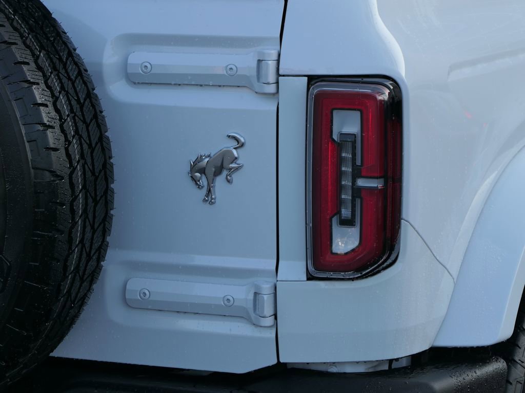 Used 2025 Ford Bronco Outer Banks image 5