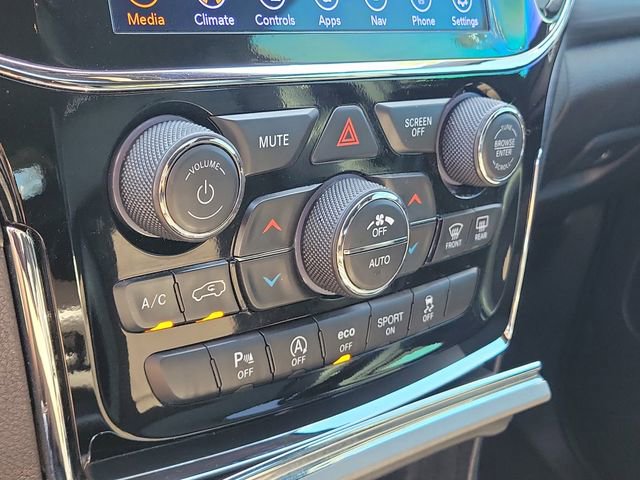 Used 2021 Jeep Grand Cherokee Laredo X RWD image 33