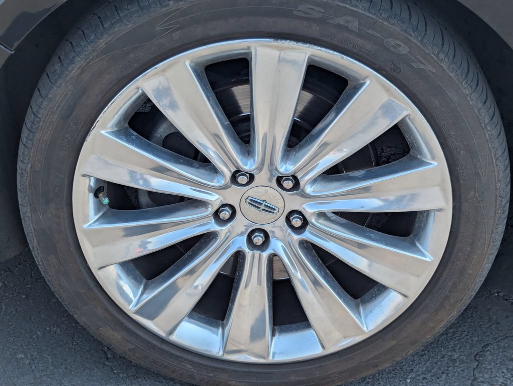 Used 2014 Lincoln MKS AWD w/ Equipment Group 201A image 13