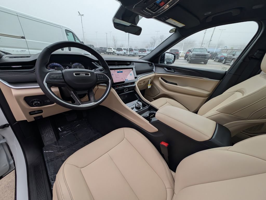 New 2026 Jeep Grand Cherokee L Limited image 2