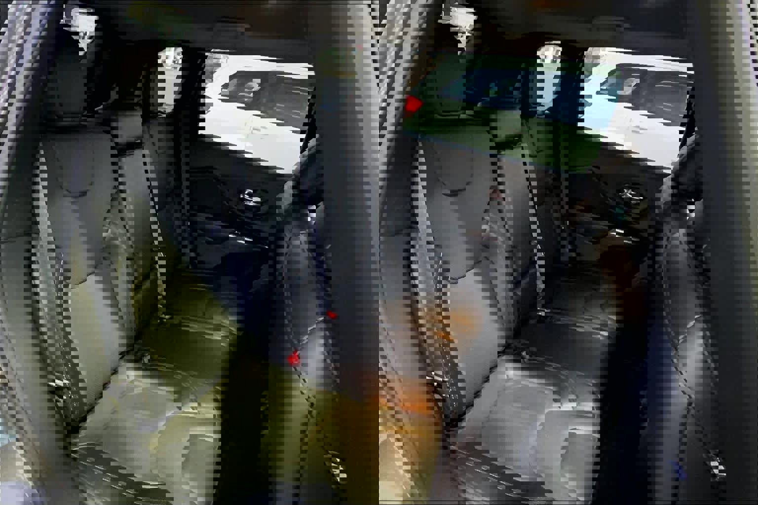 Used 2020 Jeep Cherokee Latitude Lux w/ Comfort/Convenience Group image 18