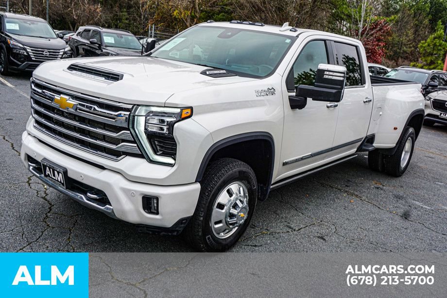 Used 2025 Chevrolet Silverado 3500 High Country w/ Technology Package image 16