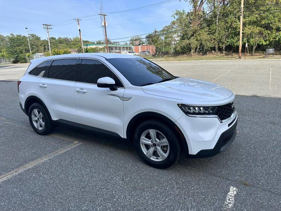Used 2023 Kia Sorento LX image 6