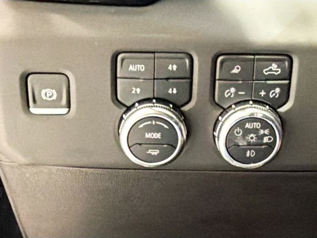 Used 2025 GMC Sierra 1500 Denali Ultimate image 10