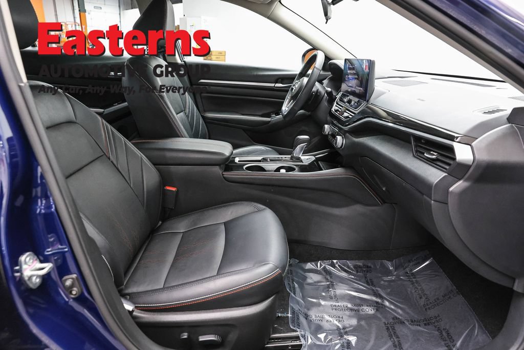 Used 2024 Nissan Altima 2.5 SR w/ SR Premium Package FWD image 24