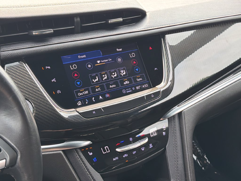 Certified 2023 Cadillac XT6 Sport w/ Technology Package AWD/4WD image 8