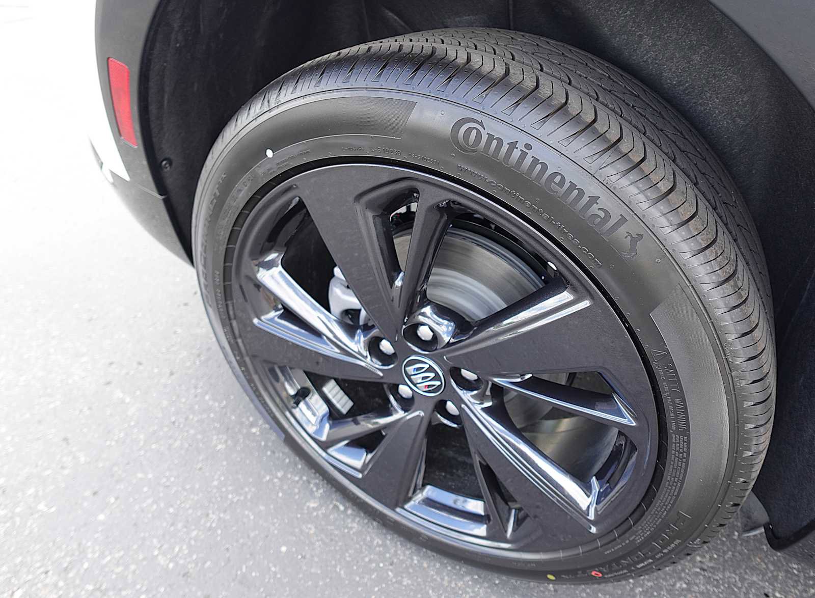 New 2025 Buick Envision Sport Touring image 30