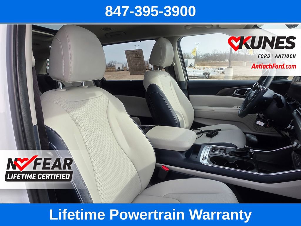 Used 2025 Kia Carnival SX Prestige image 43